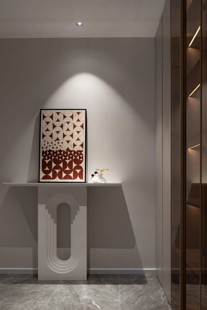 Đèn LED âm trần 7W 24 độ chiếu tranh trong phòng ngủ